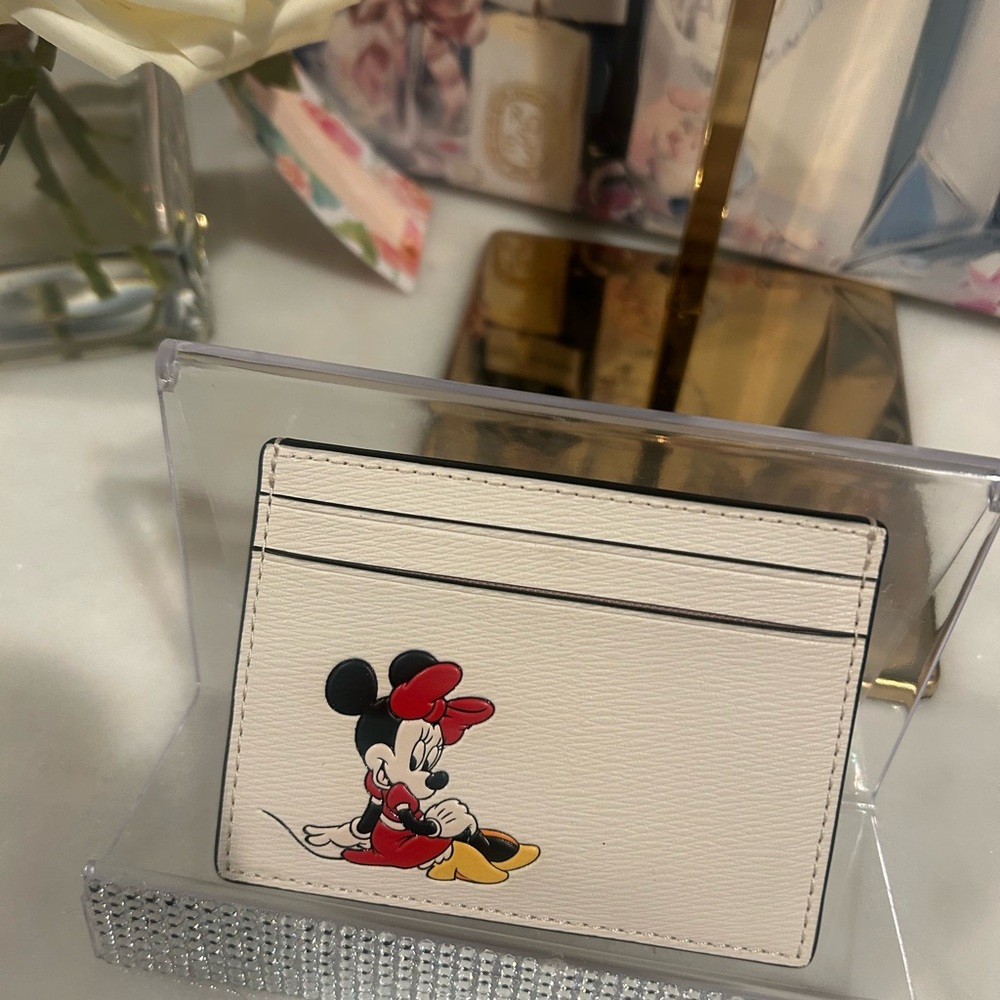 Disney x kate spade Collab cream leather card case with gold logo NWOT - Picture 2 of 3